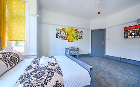 -Rf7H- For Your Relaxed & Cosy Free Parking